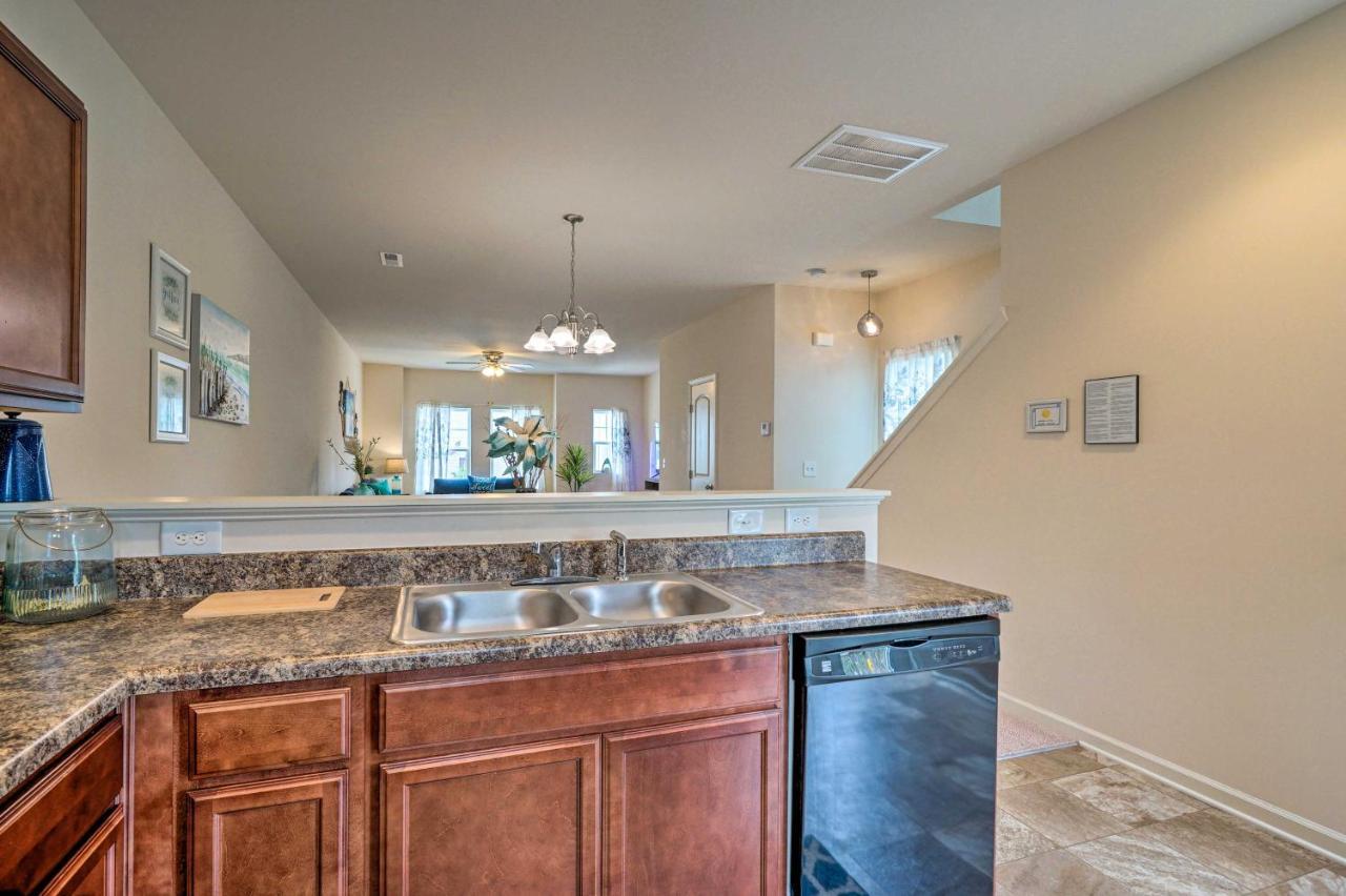 Modern Coastal Condo With Patio 1 Mi To Beaches! Carolina Beach Exterior foto